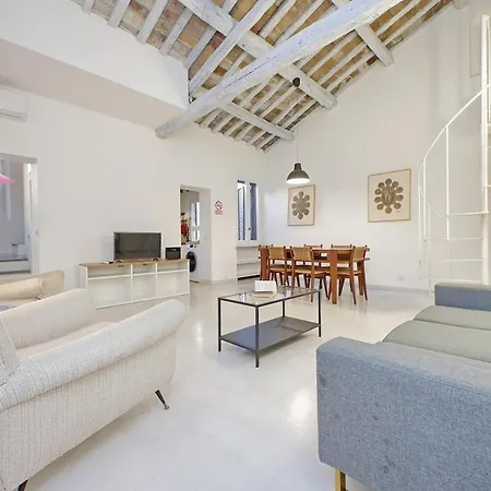 Monti Charming Boschetto 아파트